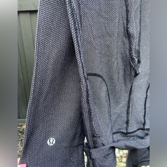 Lululemon leggings - straight leg - Picture 6 of 8